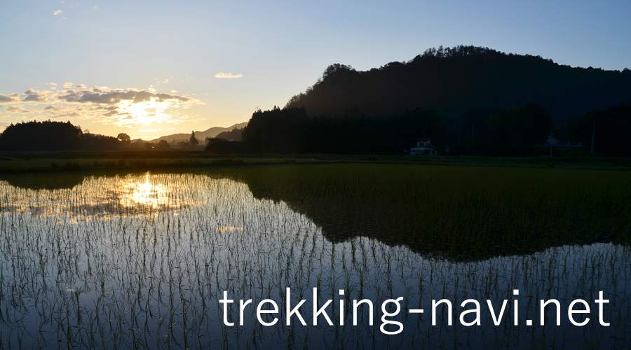 夜明け 山